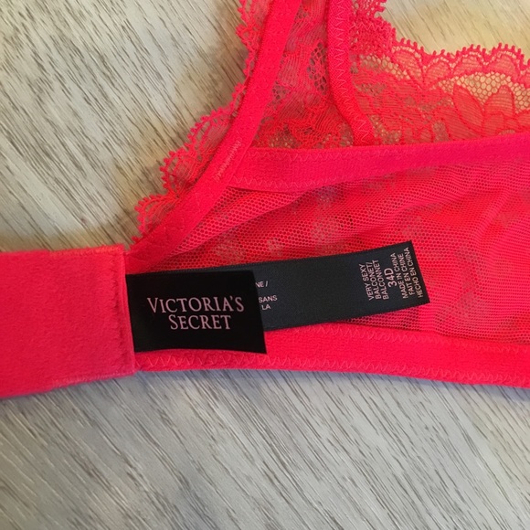 - SOLD - - Picture 4 of 5